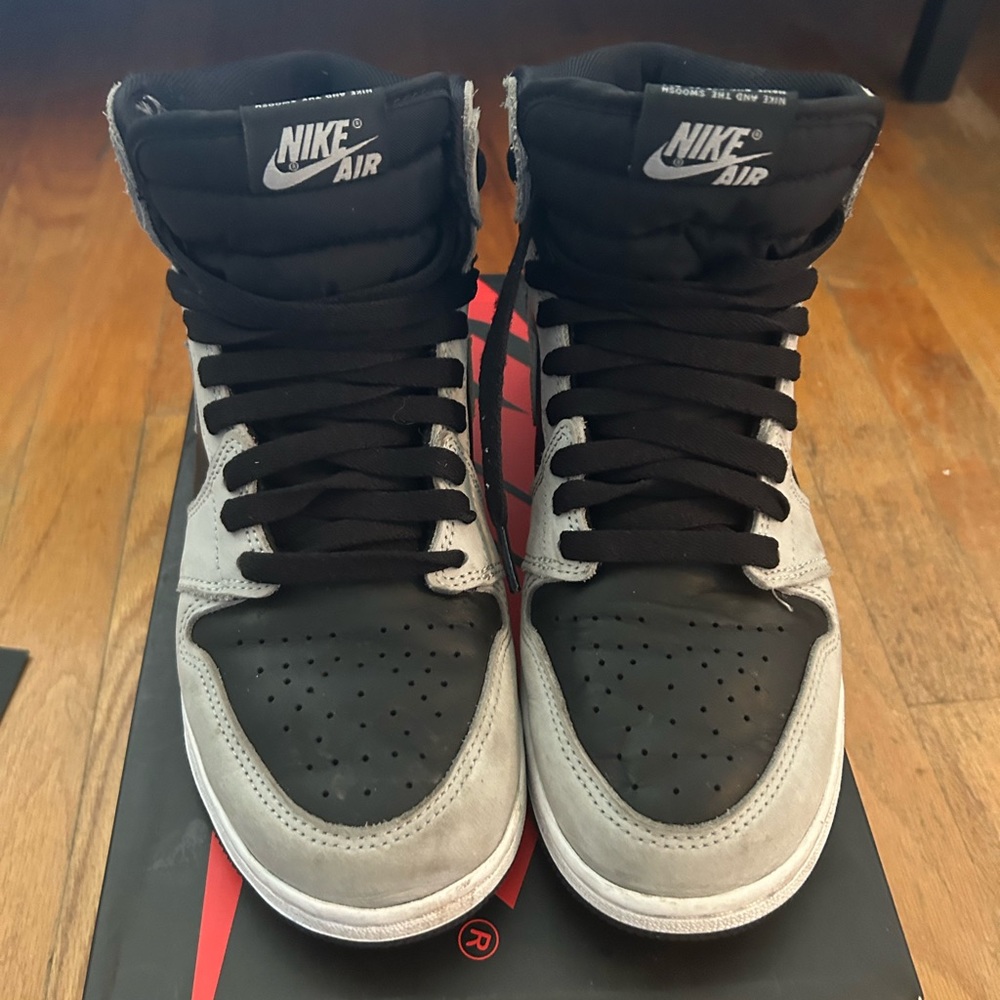 Jordan 1 retro high women’s 8, boys 6.5